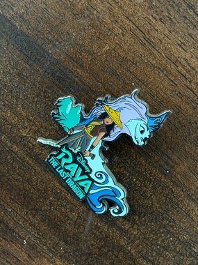 Disney Raya and the Last Dragon Pin – Teal, Blue & Yellow